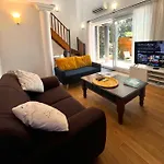 Spacieuse Dependance Duplex 50 M2 Classe 3 Etoiles *