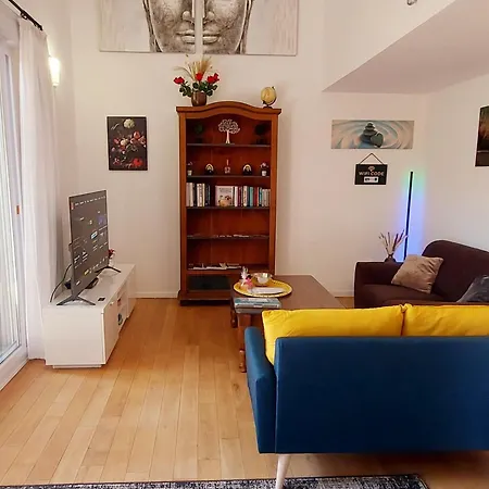 Spacieuse Dependance Duplex 50 M2 Classe 3 Etoiles Sans Vis-a-vis * Greoux-les-Bains